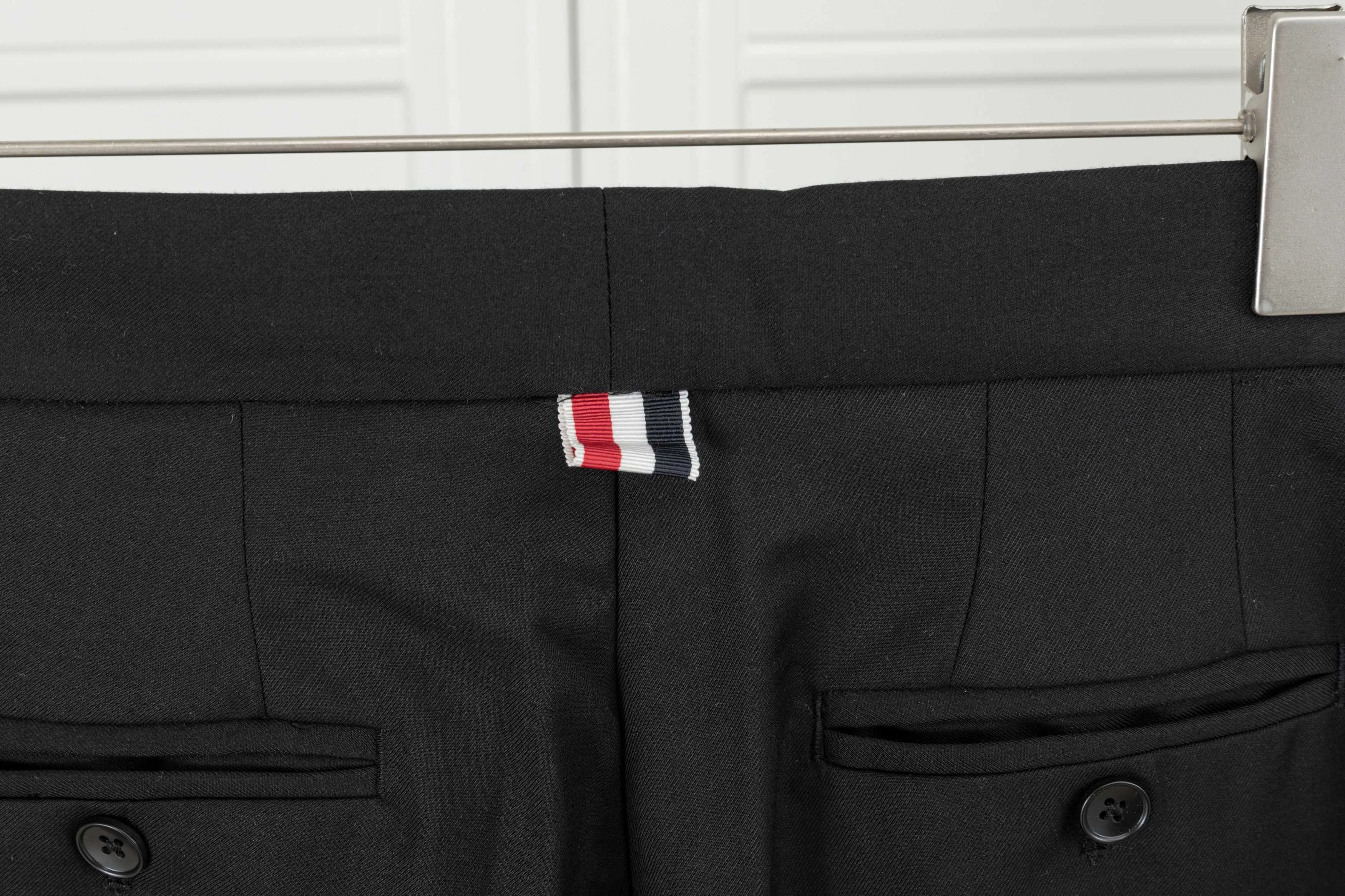 𝑻𝒉𝒐𝒎 𝑩𝒓𝒐𝒘𝒏𝒆 🇳🇱New Arrival Classic THOM BROWNE ， ， ， Lightweight ， ， ， ， ， ， ！ TB TB ：Gray/Black Size: 0/1/2/3/4